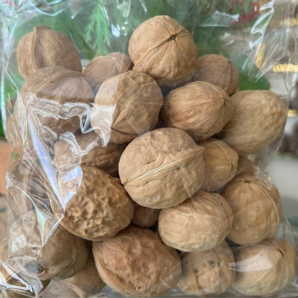 Premium Shelled Walnuts from Gilgit-Baltistan – Handpicked Walnut Kernels (Akhrot Giri) | Natural & Fresh Variant